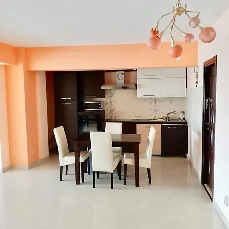 Sunny Oasis Apartment *
